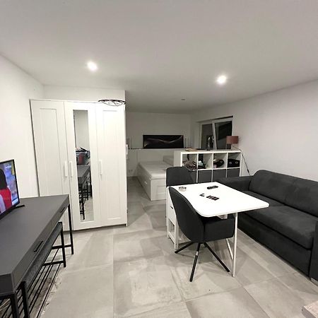 Willkommen In Dagersheim Bei Boeblingen! Gemuetliches 1 Zi Appartement Zum Wohlfuehlen In Einem Angenehmen Umfeld! ภายนอก รูปภาพ